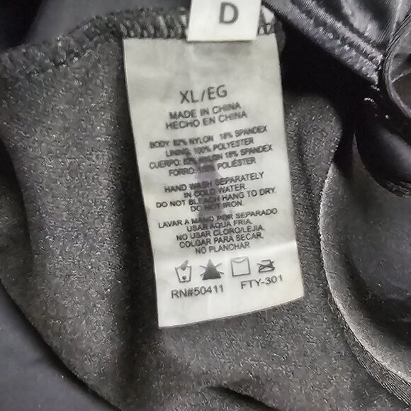 Donatella Ditsy Dot Seamed One Piece Swimsuit. Size XL. Black white and red in - Picture 5 of 5